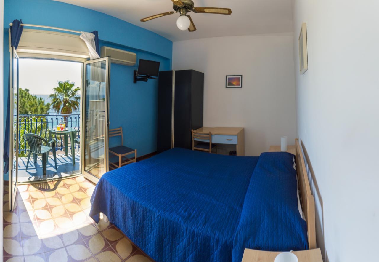 Hotel Pagano SantʼAlessio Siculo Exterior foto